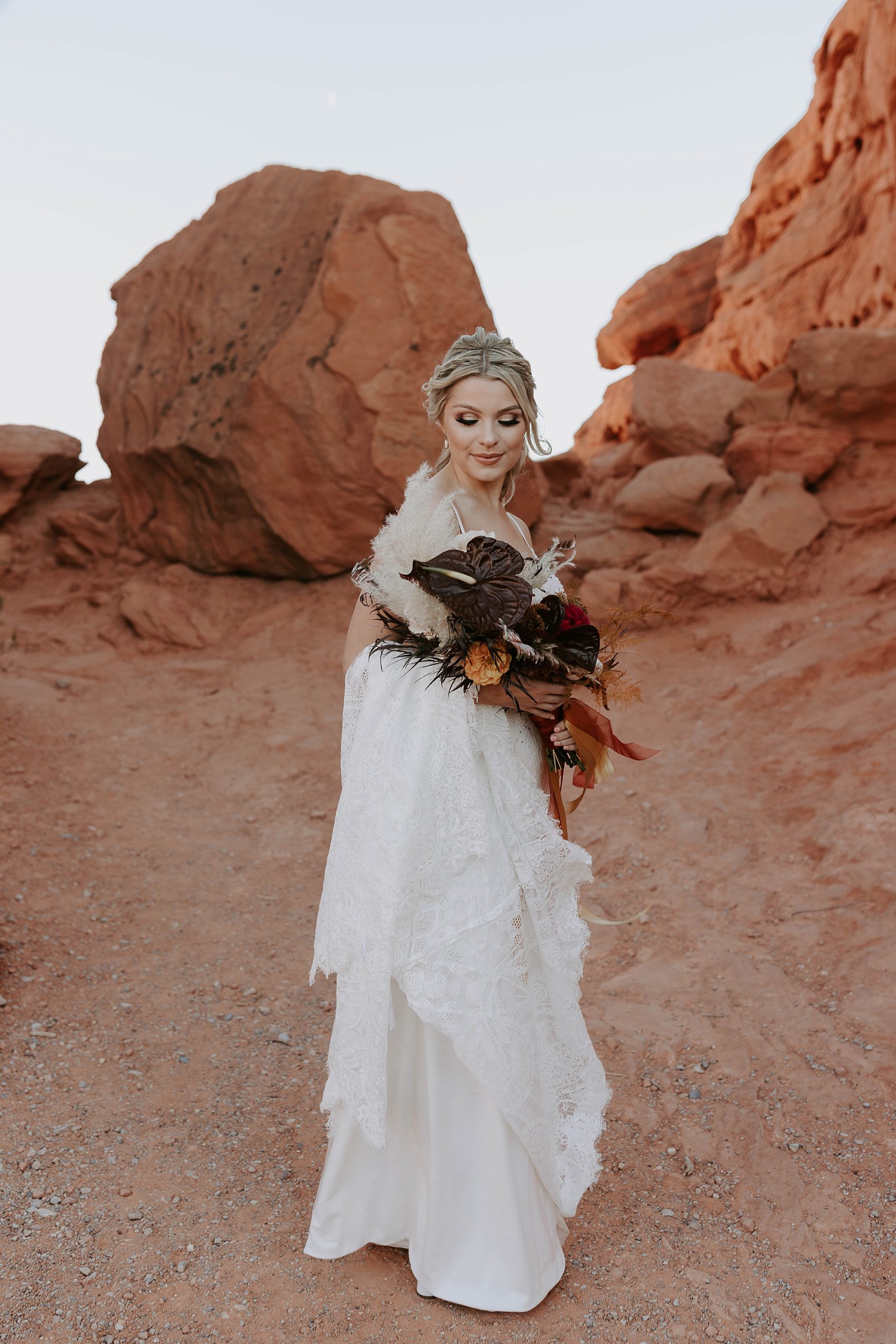 Valley of Fire Wedding by Mariah Treiber Photography; Las Vegas elopements