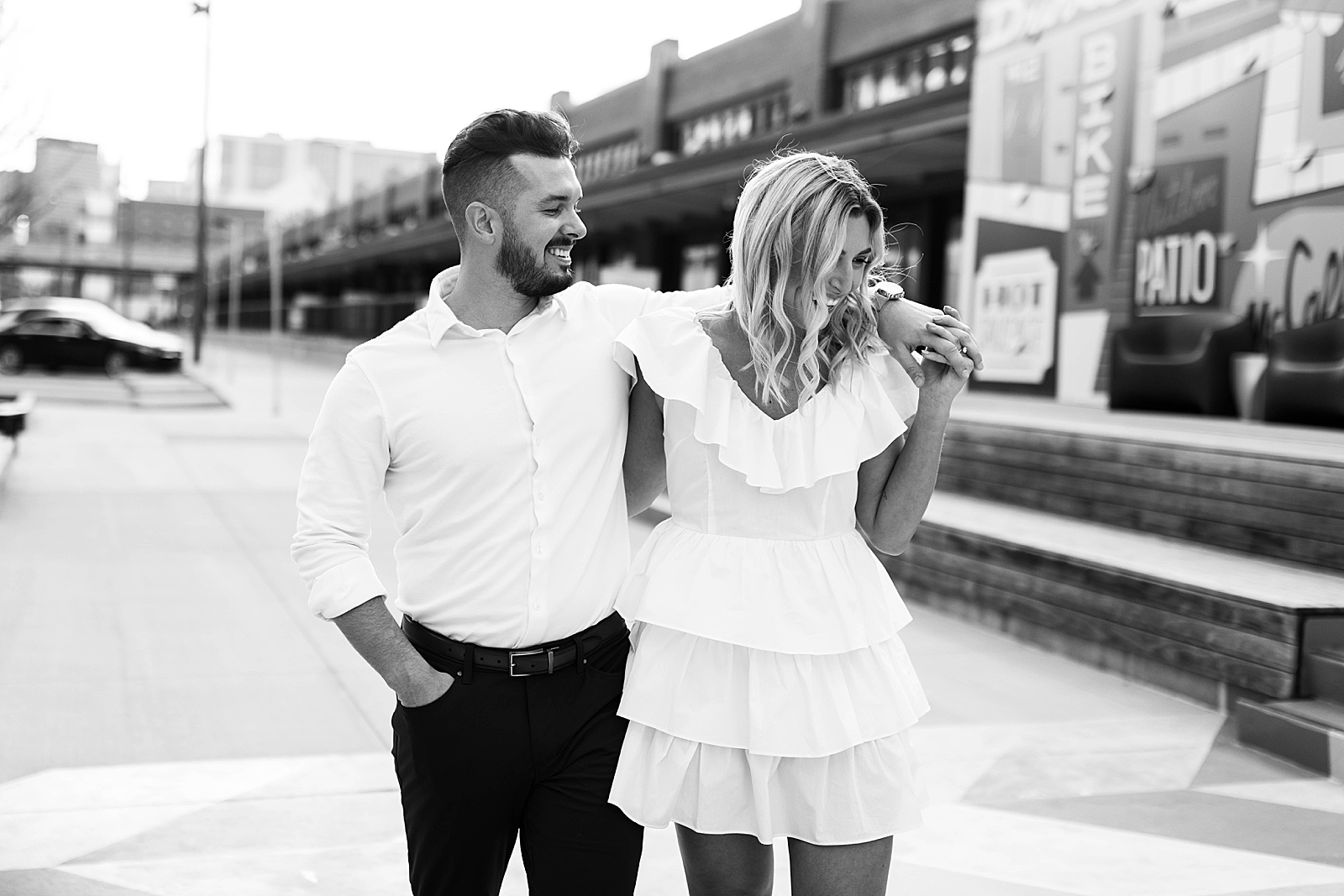 engagement photos downtown Pittsburgh